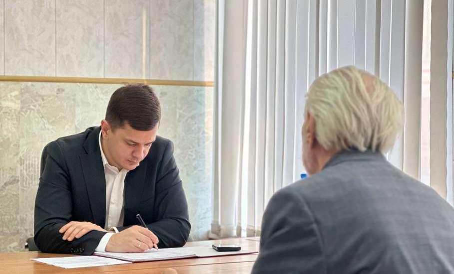 Вячеслав Жабин: «Сегодня провел личный прием граждан. Обсудили наиболее актуальные и волнующие жителей нашего города вопросы»