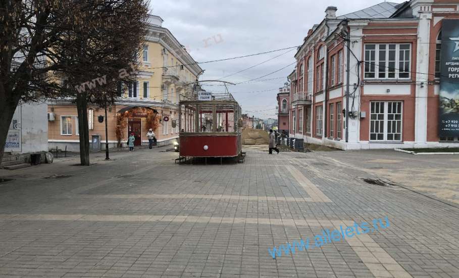 В Елец снова приехал новогодний трамвай!