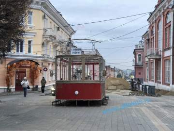 В Елец снова приехал новогодний трамвай!