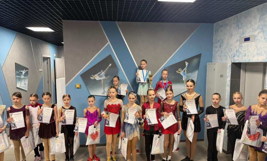 Елецкие фигуристы - на пьедестале почёта!