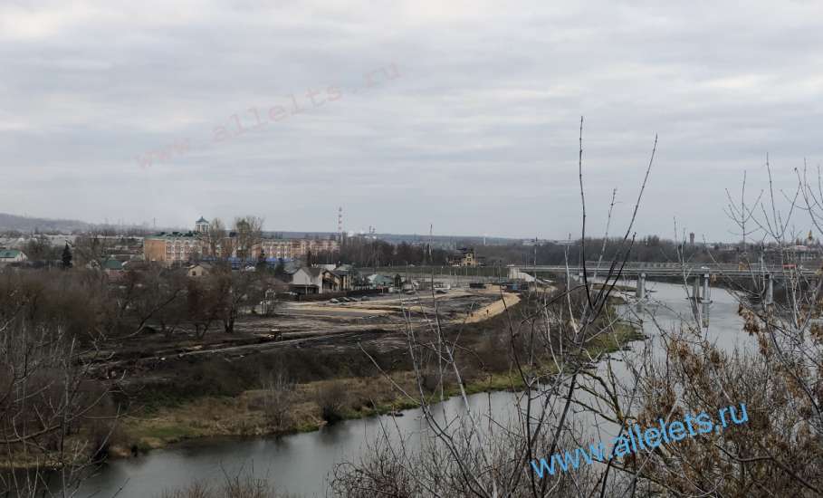 Елец преображается! Вчера снова начали благоустраивать набережную реки Сосны!