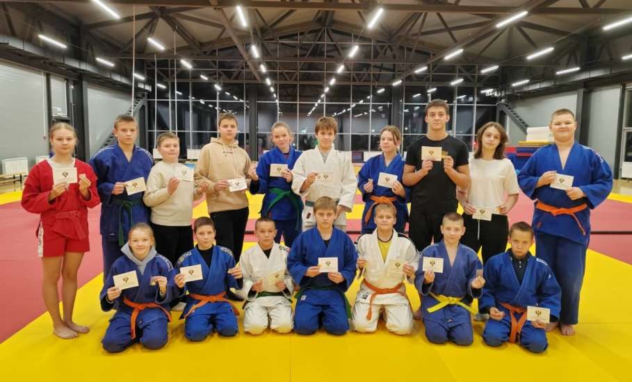 25 ноября во Дворце спорта имени Александра Петрова состоялось вручение спортсменам МБУ ДОСШ «Спартак» зачетных квалификационных книжек и значков