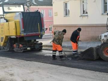 У администрации Ельца завершено асфальтирование дороги