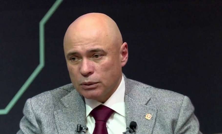 На прямую линию Игоря Артамонова поступило более 1000 обращений