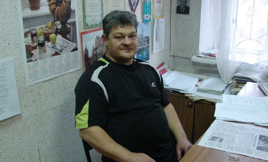 Сегодня свой день рождения отмечает Н. А. Курбаев первый елецкий чемпион мира по борьбе самбо!