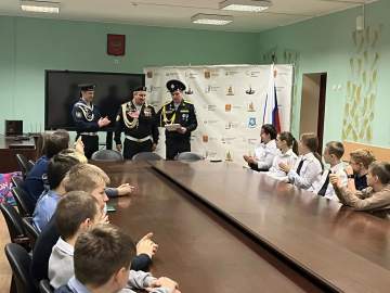 Вчера, в День морской пехоты, елецкие моряки побывали в гостях в школе №12