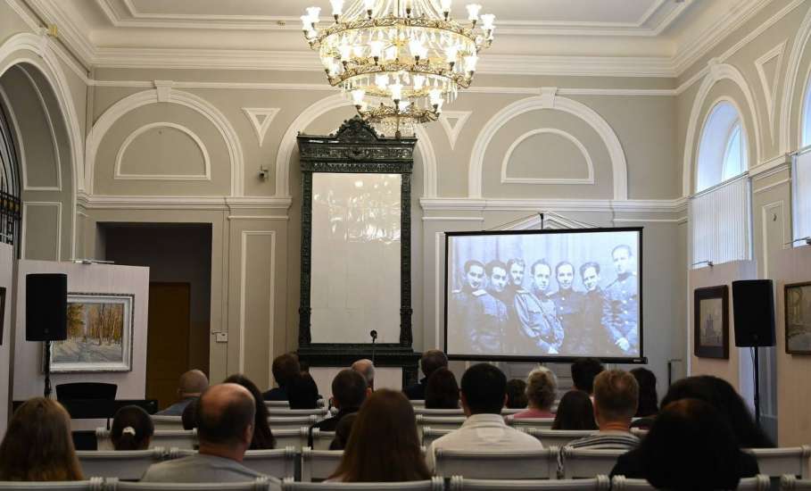 Сегодня в Ельце прошло мероприятие к 117-й годовщине со дня рождения Народного художника СССР Николая Жукова