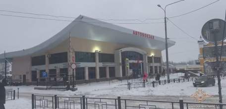 Вахтовик из Липецкой области забыл в автобусе чемодан с полумиллионом рублей и золотом!