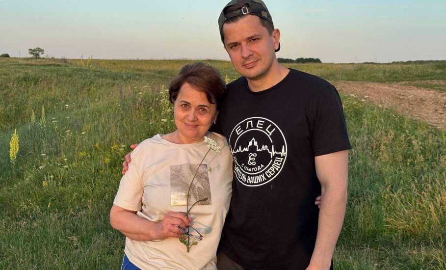 Вячеслав Жабин: «Они растят детей, вкладывают в них душу и сердце, создают уют и тепло в доме, дарят любовь и поддержку.»