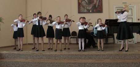 В Елецком государственном колледже искусств им. Т.Н. Хренникова прошел гала-концерт, посвященный 10-летию со дня смерти композитора