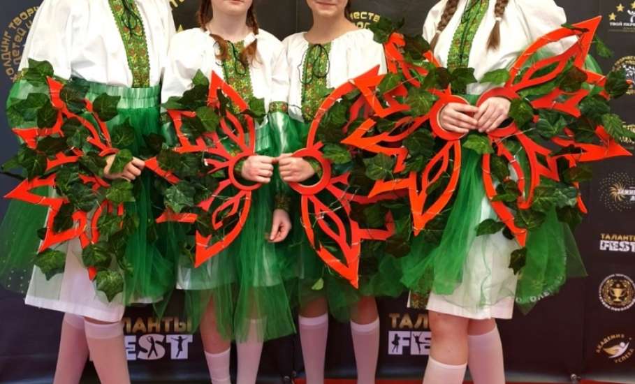 Студия оригинального жанра «Пламя» успешно выступила во Всероссийском творческом конкурсе талантов в сфере искусства «Академия успеха»