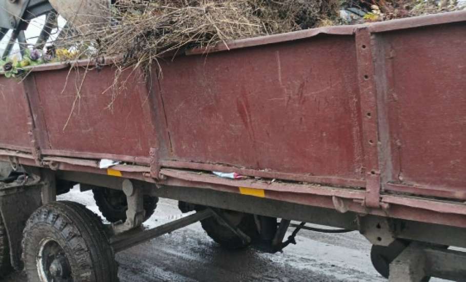 В Ельце продолжается уборка города, кладбищ. Как и должно быть