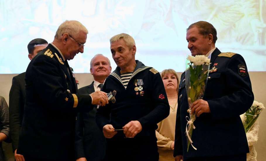 Сегодня в кинотеатре «Прожектор» состоялся слёт «Вахта памяти Героев», посвящённый Елецкой наступательной операции