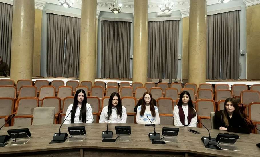 4 декабря в Правительстве Липецкой области состоялась торжественная церемония награждения победителей региональных конкурсов по выборной тематике