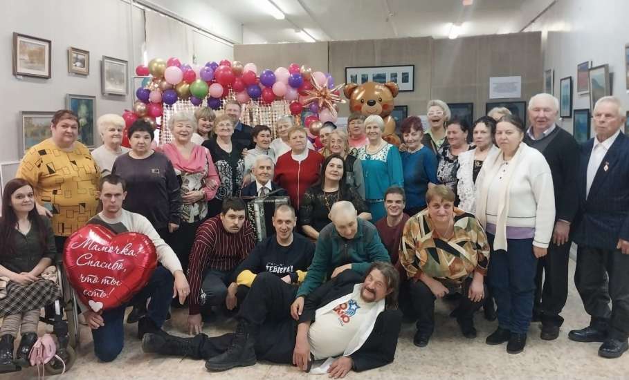 44 года назад, 4 декабря 1981 года, в нашем городе распахнул свои двери Художественный музей