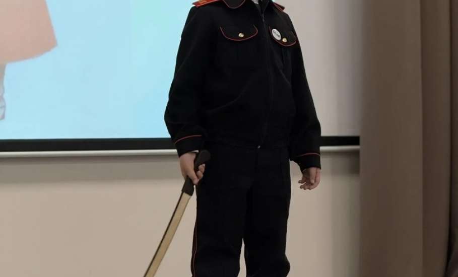 В МБОУ "СШ №8 г. Ельца" в казачьих классах состоялся особенный праздник — "День матери-казачки"