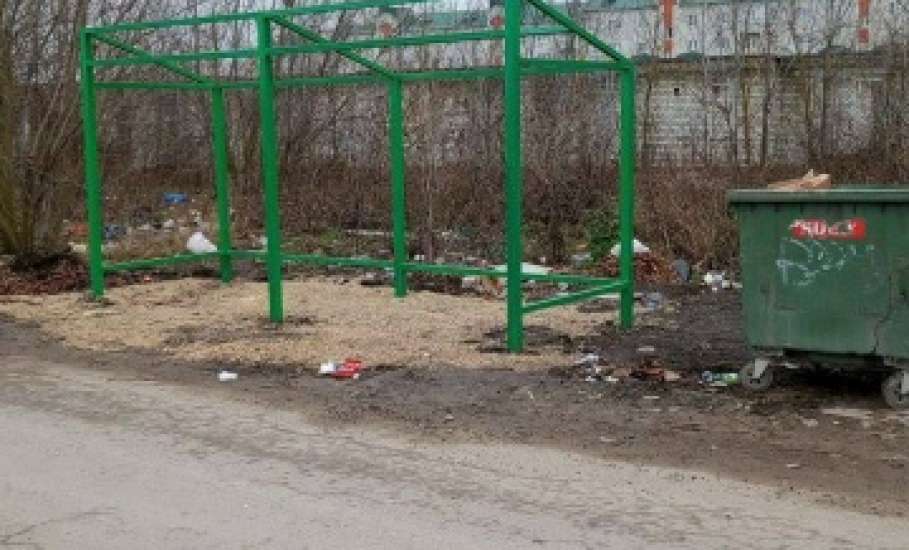 В Ельце по двум адресам провели реконструкцию контейнерных площадок