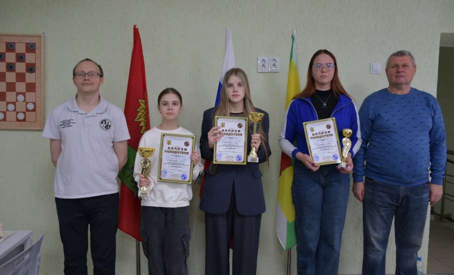 В Хмелинце завершились соревнования по русским шашкам
