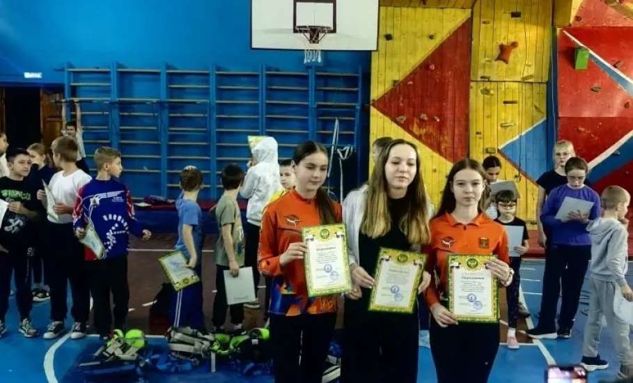 Первенство города Ельца по скалолазанию на искусственном рельефе состоялось в Ельце