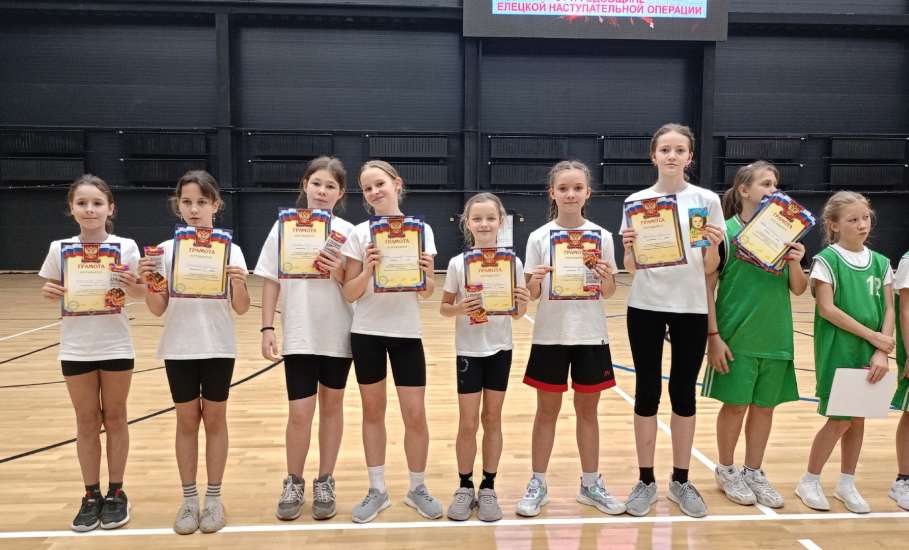 5 и 6 декабря во Дворце спорта имени Александра Петрова состоялся открытый турнир по баскетболу среди юношей и девушек 2013 г.р. и моложе