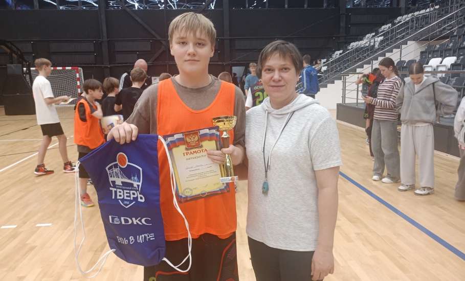 5 и 6 декабря во Дворце спорта имени Александра Петрова состоялся открытый турнир по баскетболу среди юношей и девушек 2013 г.р. и моложе