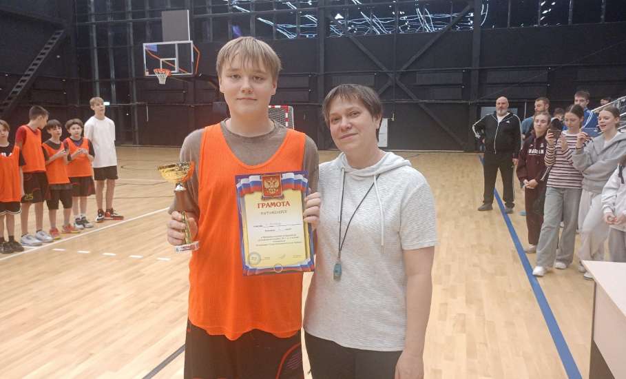 5 и 6 декабря во Дворце спорта имени Александра Петрова состоялся открытый турнир по баскетболу среди юношей и девушек 2013 г.р. и моложе
