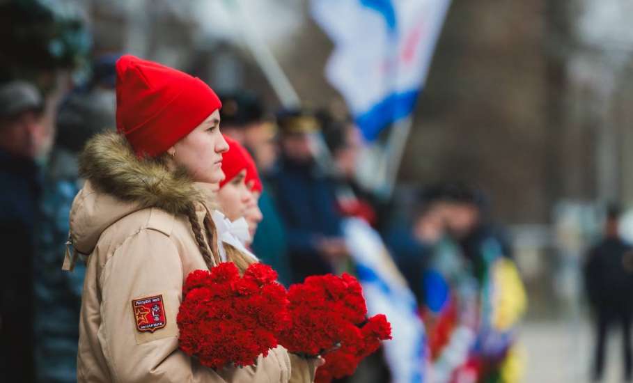 Губернатор Липецкой области Игорь Артамонов: «Они стояли насмерть. За каждую улицу, каждый дом. За родной город.»