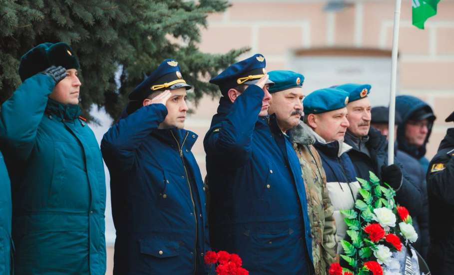 Губернатор Липецкой области Игорь Артамонов: «Они стояли насмерть. За каждую улицу, каждый дом. За родной город.»