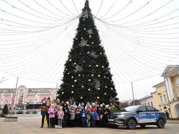 «Ёлка от Деда Мороза детям пострадавших регионов»