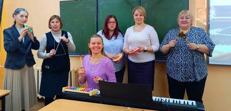 11 декабря 2025 года на базе МБОУ «СШ № 8 г. Ельца» состоялось заседание городского методического объединения учителей музыки города Ельца