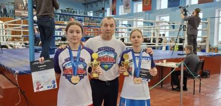 Девушки из Ельца снова привезли медали с турнира по боксу