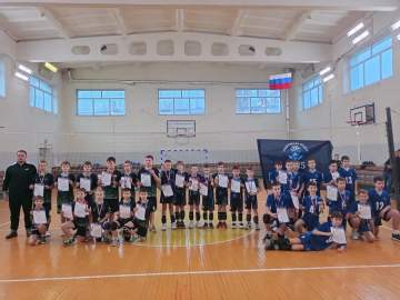 В Ельце прошло открытое первенство по волейболу