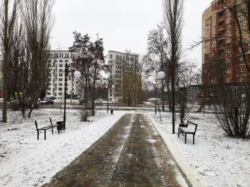 Хорошо бы к Новому году привести в порядок сквер Харченко