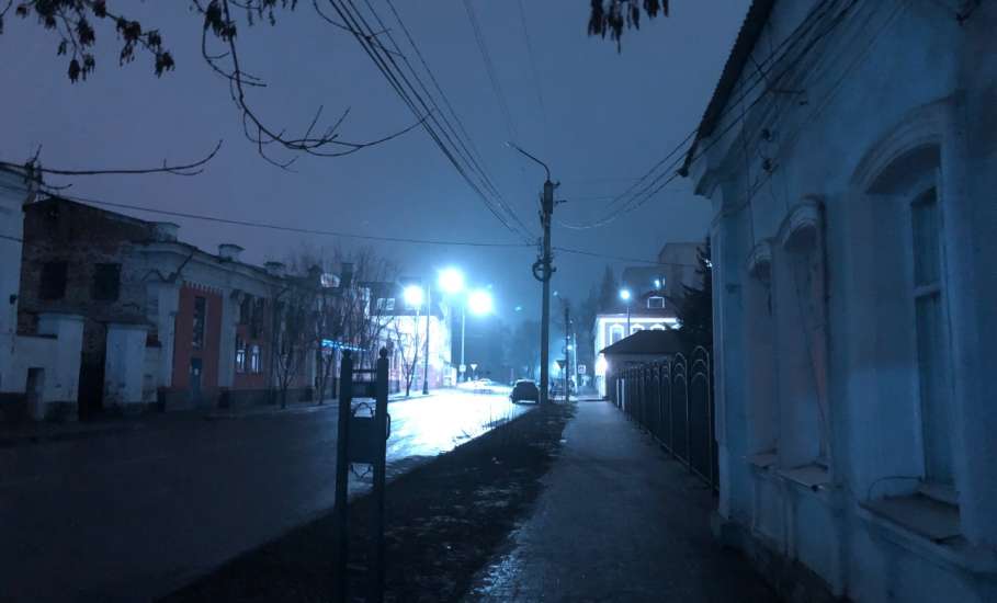 Многие фонари уличного освещения не светят в городе!