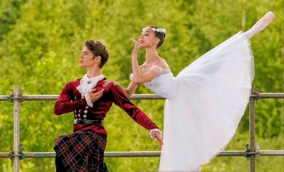 Поздравляем выпускника Детской школы искусств им. Л. Соколовой с премьерой в спектакле "Коппелия"!