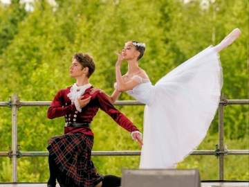 Поздравляем выпускника Детской школы искусств им. Л. Соколовой с премьерой в спектакле "Коппелия"!