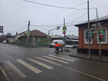 В Ельце приступили к замене светофорных объектов