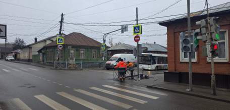 В Ельце приступили к замене светофорных объектов
