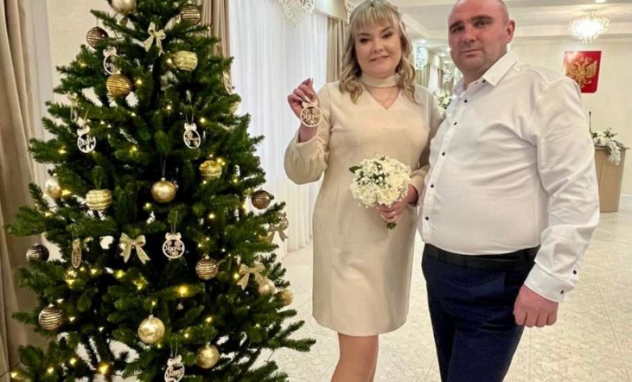 Накануне Нового года мы создаем для молодоженов особую атмосферу сказки и волшебства