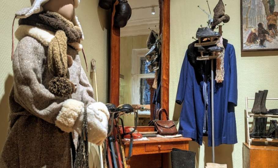 Приглашаем окунуться в праздничную атмосферу и посетить выставку "Советский Новый год"!