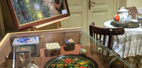 Приглашаем окунуться в праздничную атмосферу и посетить выставку "Советский Новый год"!