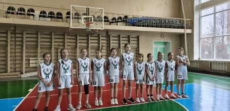 На этих выходных дружная баскетбольная команда девушек (тренеры-преподаватели Иванова Н.Н. и Солопенко И.В.) отправилась в Тамбов