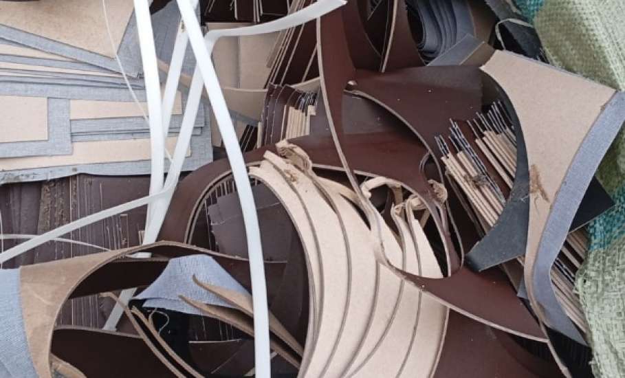 На мусорку в Ельце выбросили щенков! Сотрудники &laquo;Тэко-Сервиса&raquo; их спасли!