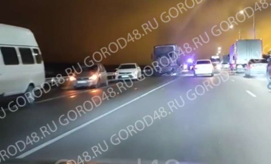 Под Ельцом вчера вечером произошла массовая авария!