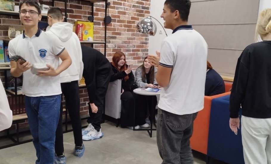 22 декабря 2025 года девятиклассники МБОУ СШ №23 г. Ельца посетили Центр молодёжной карьеры в г. Липецк