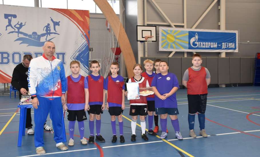Прошел футбольный турнир &laquo;Кубок Деда Мороза&raquo;, собравший лучшие команды СШ Елецкого округа, клубы &laquo;Витязь&raquo; и &laquo;Воргол&raquo;