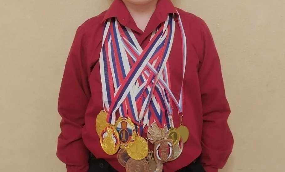 В спортивной школе №1 города Ельца состоялось награждение лучших спортсменов по итогам 2025 года