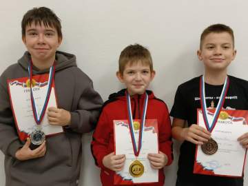 В спортивной школе №1 города Ельца состоялось награждение лучших спортсменов по итогам 2025 года