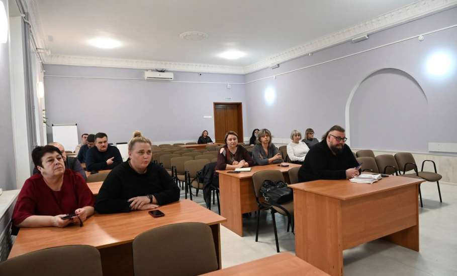 Рабочая встреча прошла в администрации Ельца по актуальным вопросам ЖКХ в преддверии Нового года