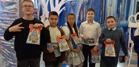 23  декабря 2025 года в Государственном академическом театре драмы имени Л.Н. Толстого состоялся волшебный новогодний праздник &mdash; Губернаторская ёлка!